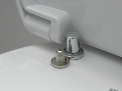 Těsnění mezi nádržku a keramiku wc