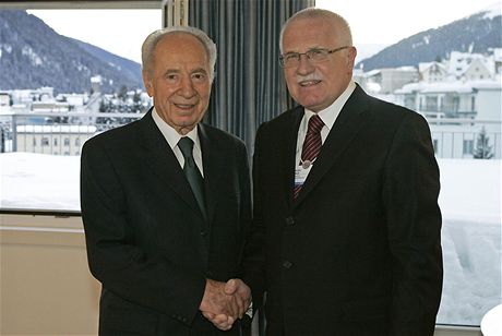 imon Perés a Václav Klaus na ekonomickém fóru v Davosu (31. ledna 2009)