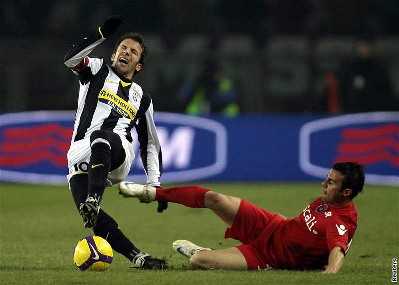 Pavel Nedvd si pisal dalí gól v italské lize, jene jeho Juventus s Cagliari prohrál.