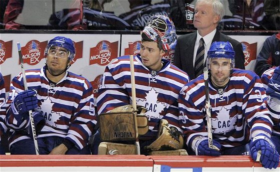 Branká Carey Price zatím v NHL píli neoslnil, pesto na Montrealu poaduje královský plat.