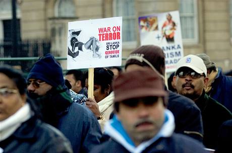 Centrem Londna prolo 50 tisc Tamil, chtj zastavit genocidu na Sr Lance. (31. ledna 2009)
