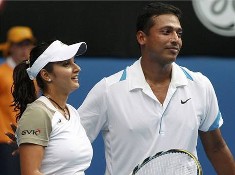 Indick dvojice Sania Mirzaov, Mahesh Bhupat po ziksu titulu ve smen tyhe na Australian Open 2009