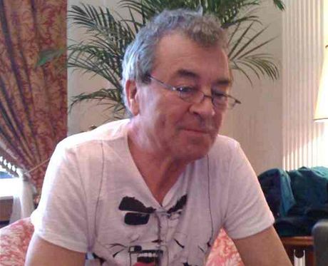 Frontman hardrockové skupiny Deep Purple Ian Gillan se zúastnil praského Plesu v opee. V pondlí odpovídal tenám iDNES.cz.