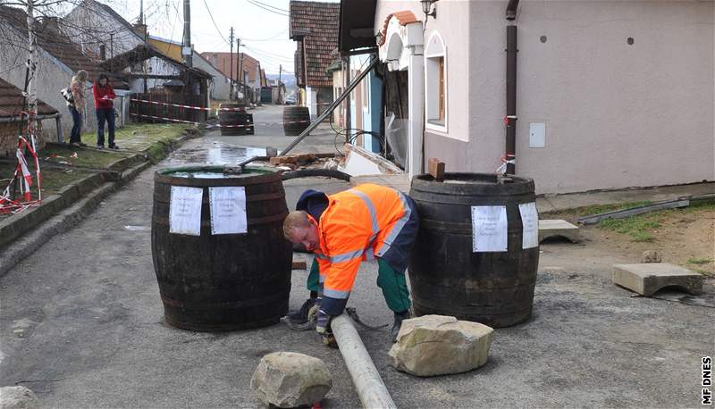 Betonování zícených sklep v Boeticích