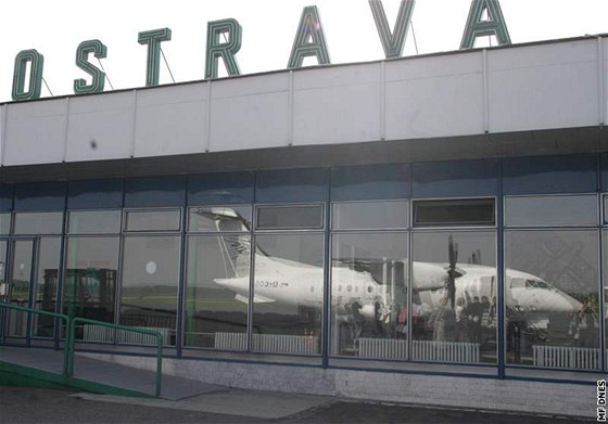 Ostravské letit v Monov eká na píchod spolenosti Ryanair.