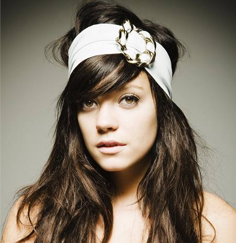 Lily Allen na novém albu opustila retrostyl.