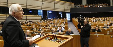 Prezident Vclav Klaus pi projevu v Evropskm parlamentu. (19. nora 2009)
