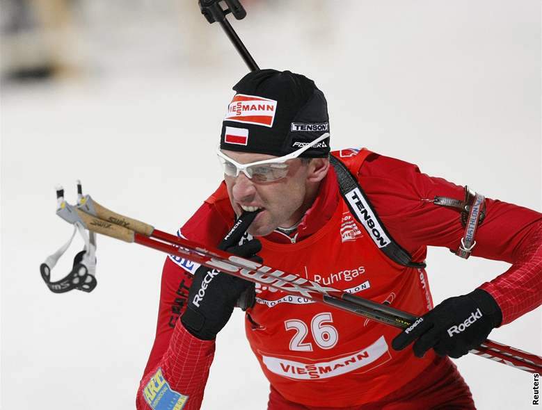 NORSKÝ TRIUMF. Stíbrný Lars Berger, zlatý Ole Einar Björndalen, bronzový Halvard Hanevold