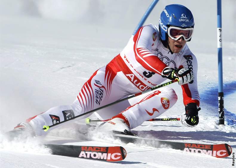 Carlo Janka vyhrál obí slalom na svtovém ampionátu ve Val d'Isere.