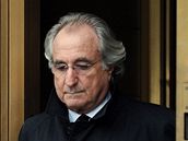 Bernard Madoff, který způsobil v USA 'letadlovou' aféru. Bernard Madoff, který způsobil v USA 'letadlovou' aféru.
