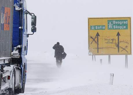 Srbskou dálnici zasypal sníh