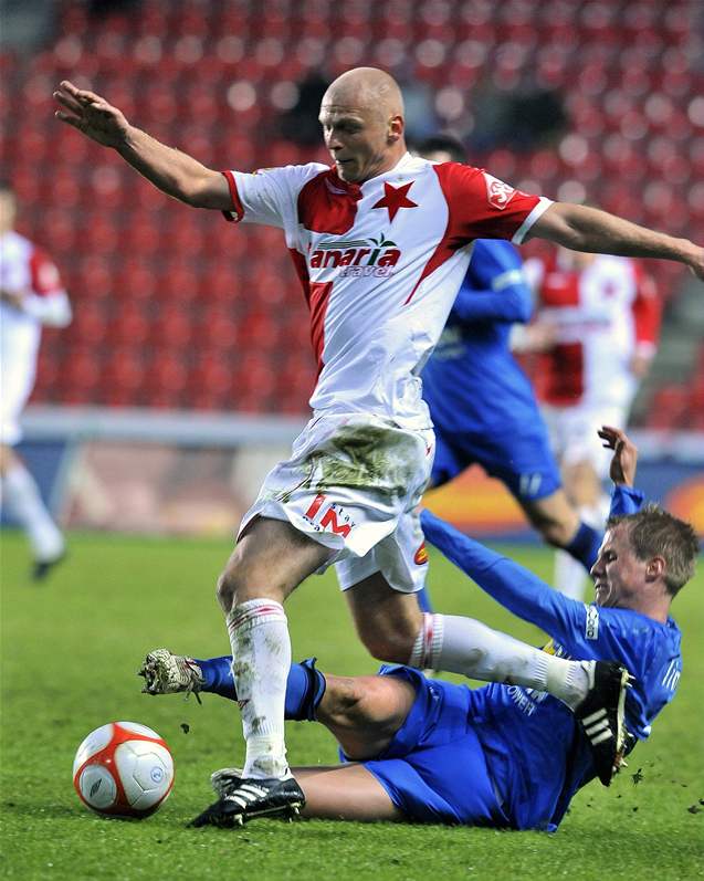 Fanouci fotbalové Slavie pi utkání proti Plzni. Vidli pt gól a slavili vítzství 3:2.