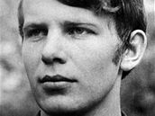 Jan Zajc. Osmnctilet student ze umperka, kter se 25. nora 1969 uplil v prjezdu domu na Vclavskm nmst v Praze. 