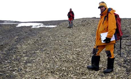 etí vdci na Antarktid - Mapovací práce spolu s argentinskými kolegy  Zaznamenávání hranic kídových souvrství  