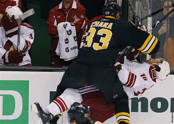 Boston - Phoenix, tento duel s nejvtí pravdpodobností uvidí fanouci v Praze.