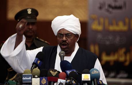 Súdánský prezident Umar Hasan Ahmad Baír (1. bezen 2009) 