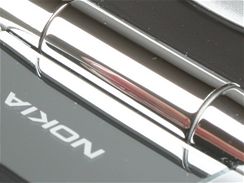 Recenze Nokia 7510 detail Recenze Nokia 7510 detail