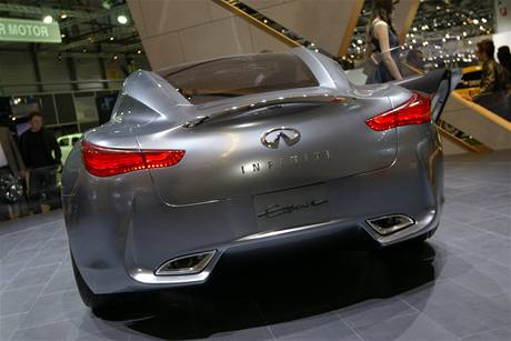 Infiniti Essence