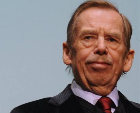 Evropa z vlastní zkuenosti ví, k jakým katastrofám mohou ústupky zlu vést, píe Václav Havel.