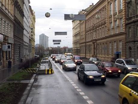 Betonové bloky zstanou v Legerov do konce srpna, dalí kroky se pijmou po dohod s TSK.