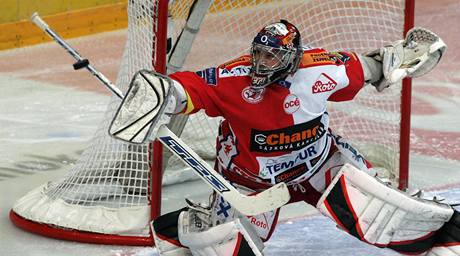 Slávistický branká Neruda si ve 35 letech zachytal poprvé ve finále play-off extraligy