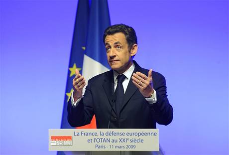 Sarkozy chce "vrátit politiku do Evropy".