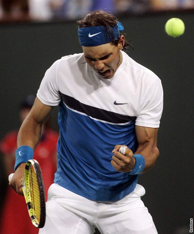 Rafael Nadal poté, co vyhrál druhý set v utkání s Davidem Nalbandianem.
