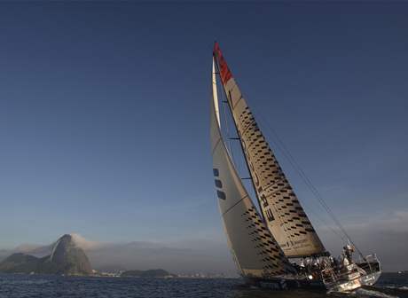 Jachta Ericsson 3 se blíí v nejdelí etap v historii slavného závodu Volvo Ocean Race k pobeí Rio de Janeira.