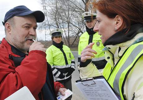 Mezinárodní výzkum, který u idi zjiuje pítomnost drog, lék a omamných látek