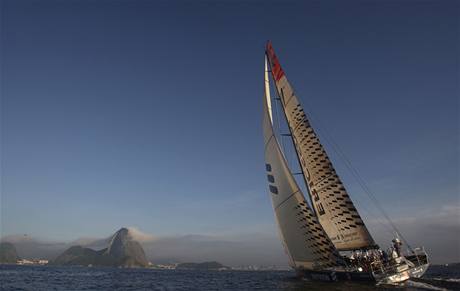 Jachta Ericsson 3 se blíí v nejdelí etap v historii slavného závodu Volvo Ocean Race k pobeí Rio de Janeira.