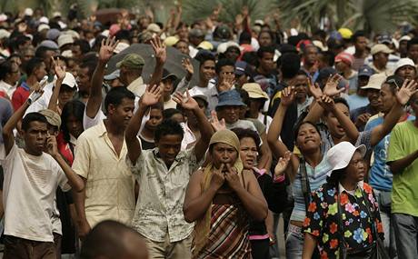 Odprci prezidenta Andry Rajoeliny vyli do ulic