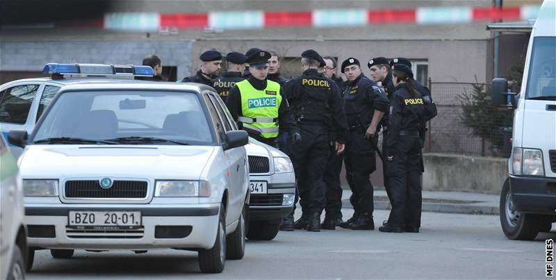 Policisté vyetují vradu a znásilnní na Jeneweinov ulici v Brn-Komárov