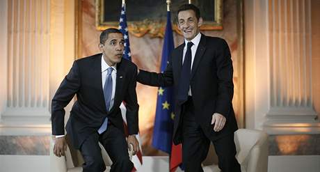 Americký prezident Barack Obama s francouzským prezidentem Nicolasem Sarkozym