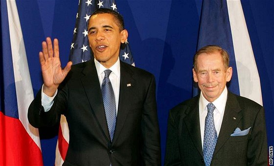 Barack Obama a Václav Havel na loském summitu EU-USA v Praze