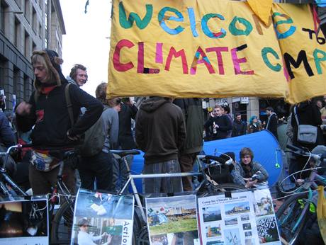 Klimatick kemp v Londn (1. dubna 2009)