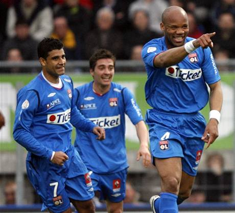 Jean Alain Boumsong z Olympique Lyon