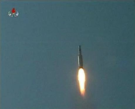 Snmky zskan z prvnho videa odplen severokorejsk rakety