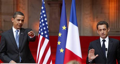 Americk prezident Barack Obama a jeho francouzsk protjek Nicolas Sarkozy (3. dubna 2009)