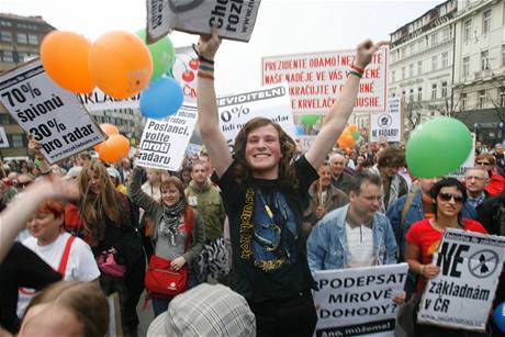 Vclavsk nmst ovldly protesty proti radaru (5. dubna 2009)
