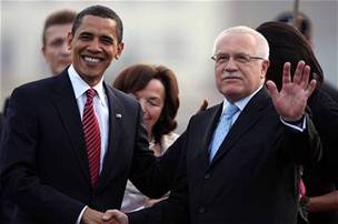 Václav Klaus s americkým prezidentem Barackem Obamou pi jeho loské návtv v Praze