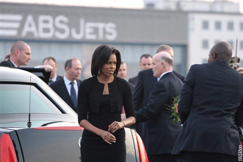 Michelle Obamová po píletu na letit v Ruzyni