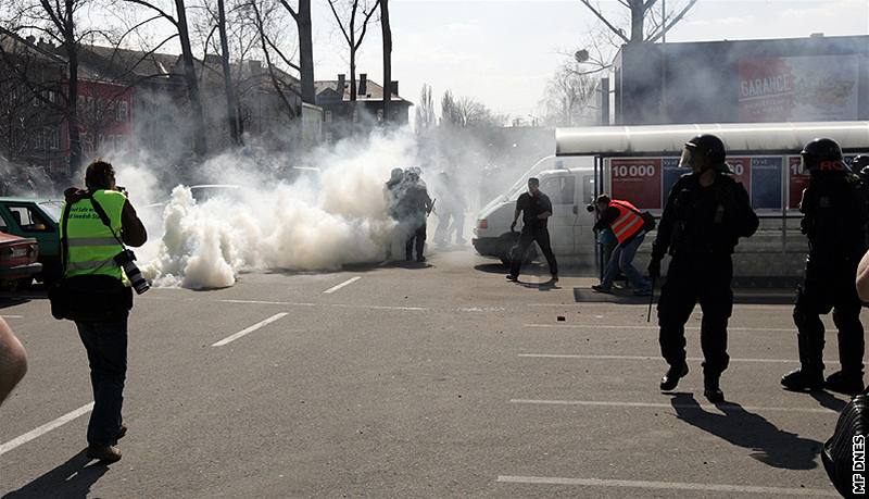 Demonstrace neonacist v Perov (4. dubna 2009)