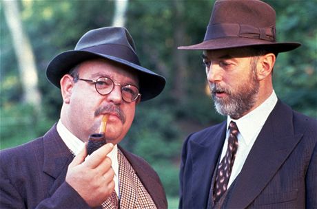 Z detektivky Hercule Poirot: Vrada na golfovém hriti