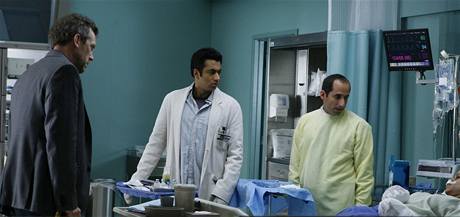 Kal Penn opoutí roli Kutnera v seriálu Doktor House.