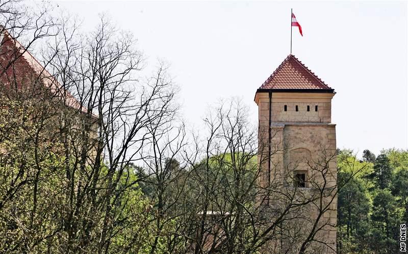 Vlajka nad Prachovou ví hradu Veveí