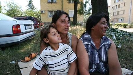 Nejastji se Romové setkávají s diskriminací ve slubách. Ilustraní foto