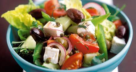 ecký salát s olivami