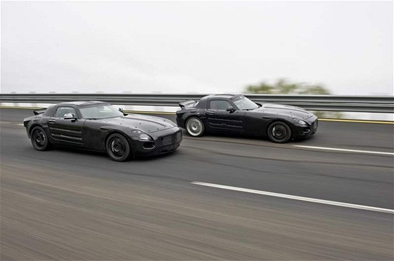Hodnota vozu Mercedes-Benz SLS AMG se odhaduje na 300 tisíc frank. Ilustraní foto.