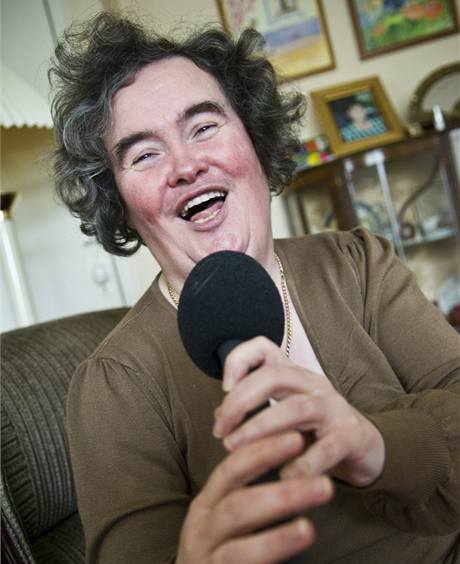 Britská pvecká hvzda Susan Boyle pijede na pelomu ervna a ervence natáet do Prahy muzikálové melodie s eským národním symfonickým orchestrem.