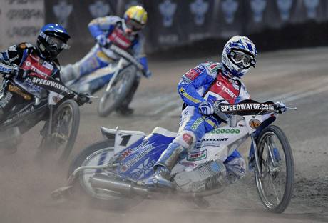 Plochá dráha: (zprava) Nicki Pedersen, Rune Holta a Andreas Jonsson